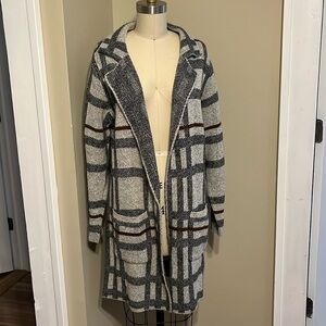 Notched collar cardigan